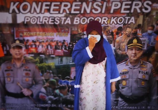 Polresta Bogor berhasil menangkap ES (42) pelaku pencurian rumah kosong di Tajur, Kecamatan Bogor Timur. (YUDHA PRANANDA / JABAR EKSPRES)