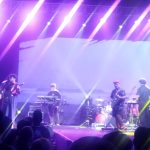 Penampilan musisi Kunto Aji saat menghibur superfriends dalam Supersoccer ‘Soccerphoria’, di ElDorado Dome, Bandung, Minggu (11/12). (Nizar/Jabar Ekspres)