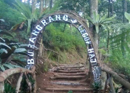 Tempat Camping Burangrang Legok Haji