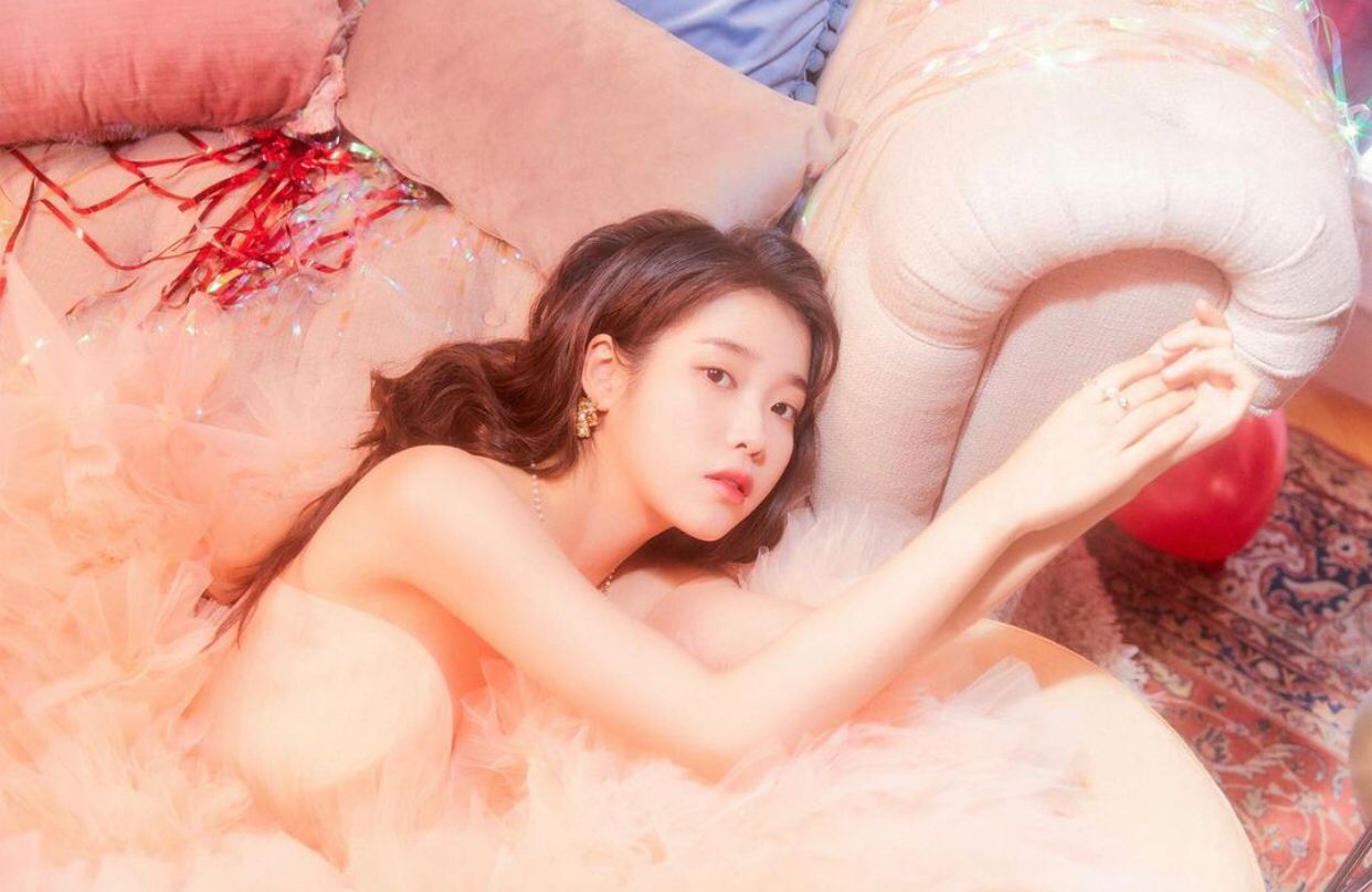 Lirik Lagu 'My Old Story' - IU, Dengan Terjemahan Indo (sumber: akun Instagram @dlwlrma)