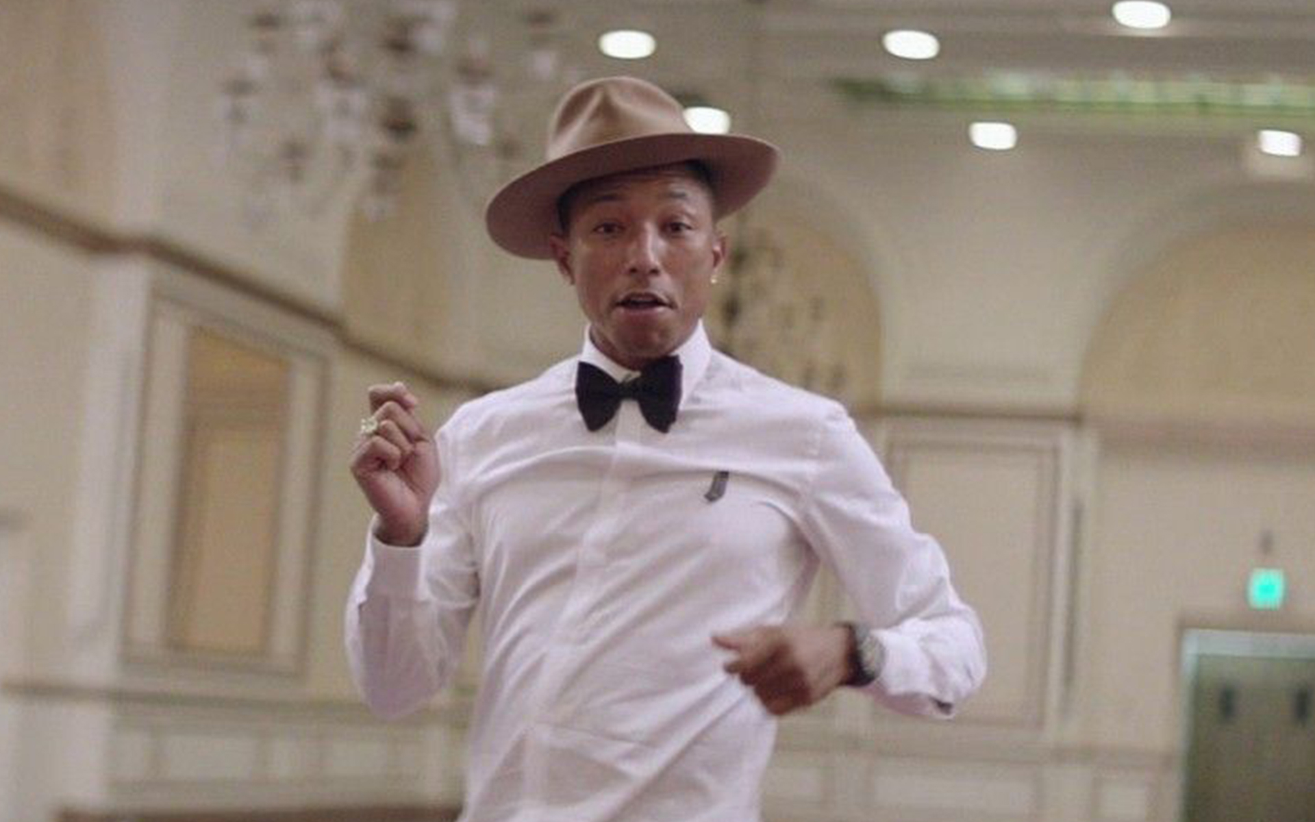 Lirik Lagu Happy – Pharrell Williams Terjemahan Indonesia Terbaru