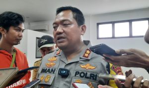 Kapolres Bogor AKBP Iman Imannudin saat menjelakan mengenai viral video pelarangan natal. (SANDIKA FADILAH/JABARESKPRES.COM)