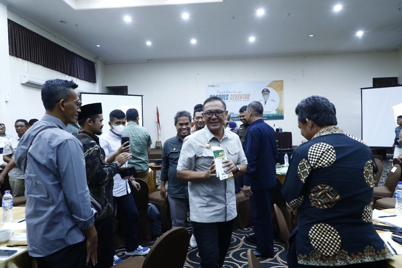 SUSUN PROGRAM: Plt Bupati Bogor Iwan Setiawan usai menggelar Rapat Kordinasi Pilkades serentak, Selasa 20 Desember 2022. (SANDIKA FADILAH/JABARESKPRES.COM)