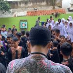 Gempa 5,8 Magnitudo Guncang Sukabumi membuat siswa di salah satu sekolah di Bandung Panik dan berkumpul di lapangan.