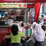 MAKANAN SEHAT: Pemkot Bandung meluncurkan wisata kuliner halal di Taman Valkenet Malabar, Jalan Malabar Kecamatan Lengkong, Senin 12 Desember 2022.
