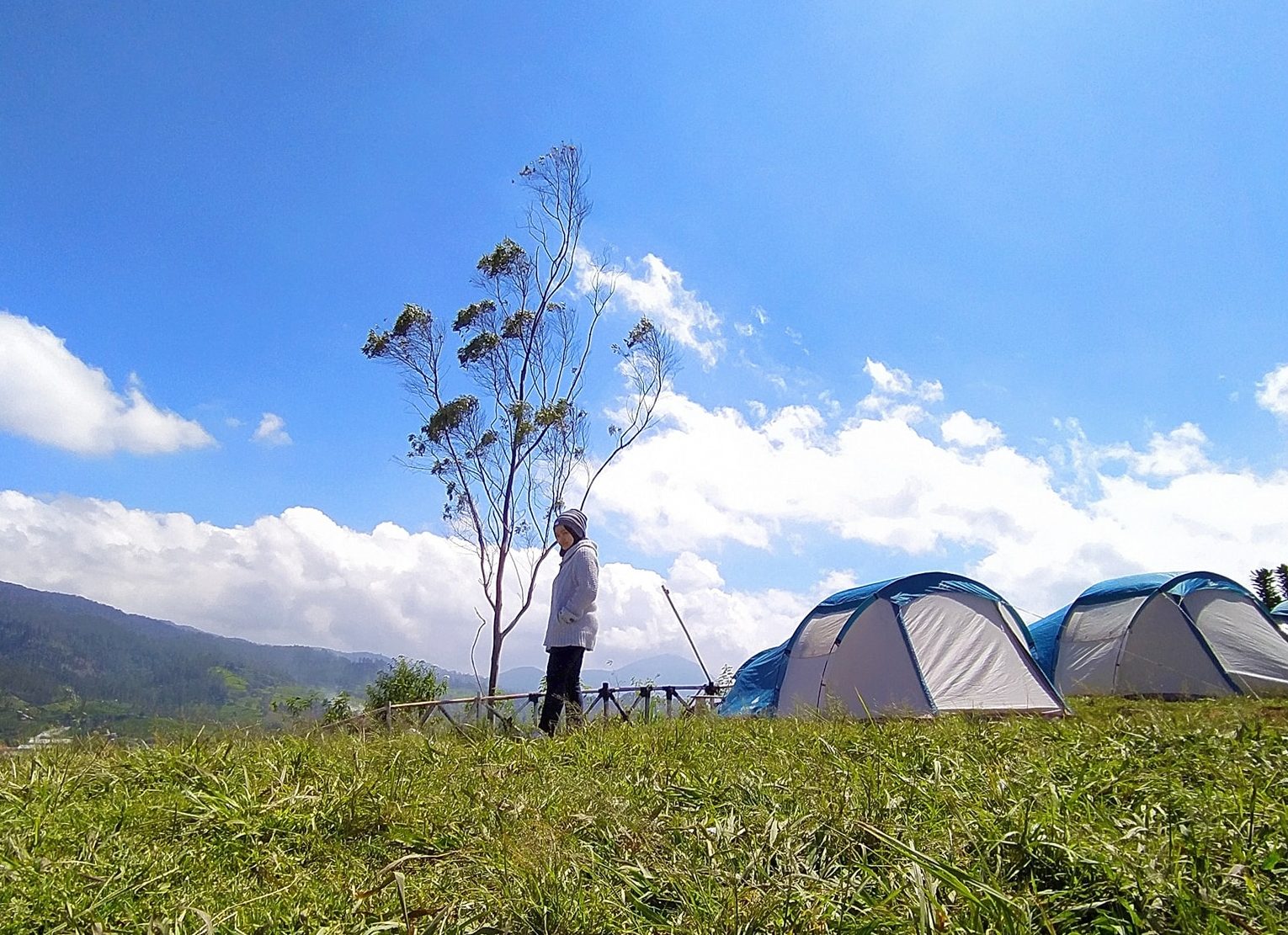 tempat camping di Bandung murah untuk merayakan tahun baru, dengan suasana alam pegunungan bisa dijadikan altenatif untuk merayakannya