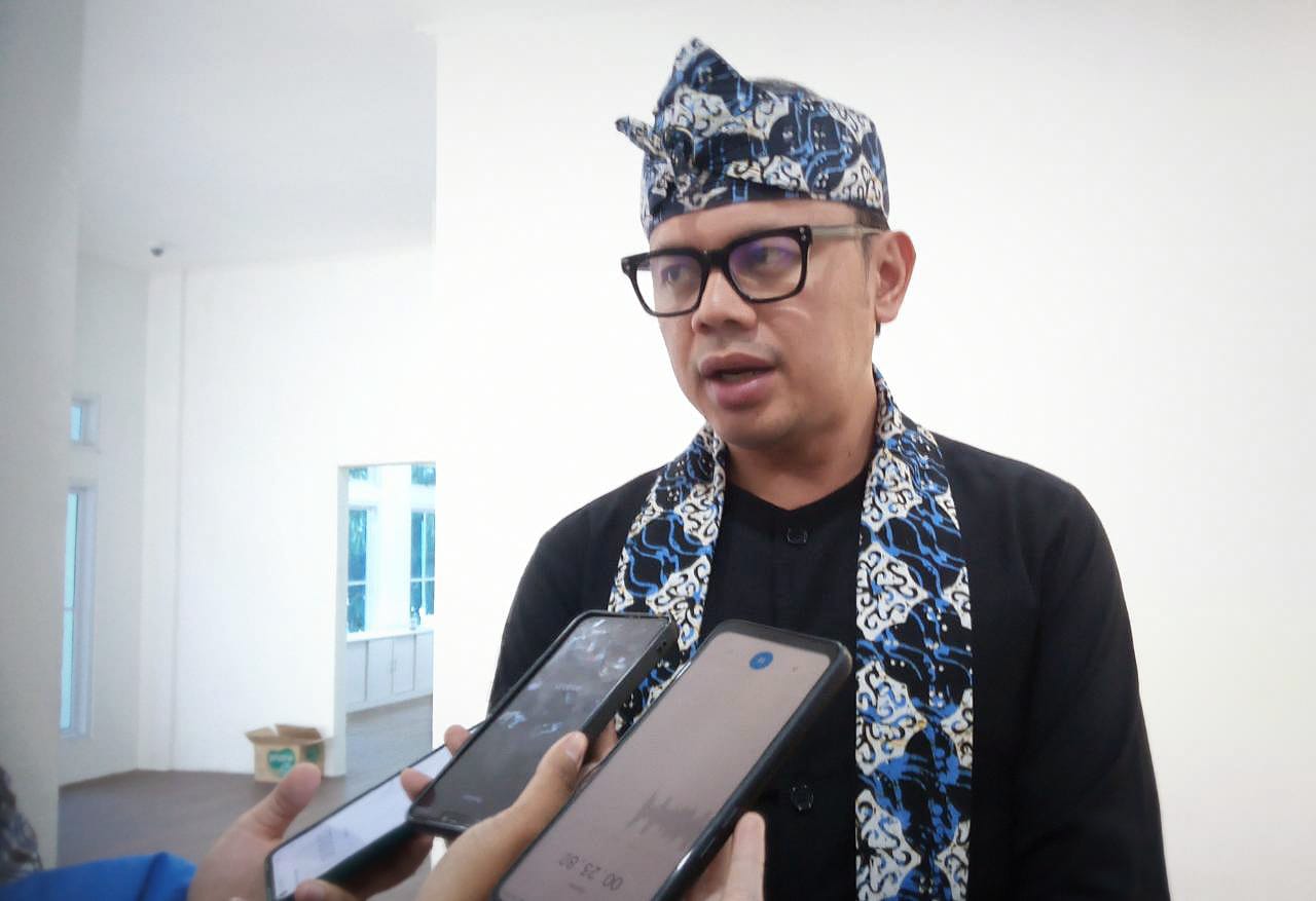 Wali Kota Bogor Bima Arya, saat dijumpai di Gedung Perpustakaan Kota Bogor, Kamis (12/1). (YUDHA PRANANDA JABAR EKSPRES)