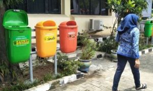 Berdasarkan Open Data Jabar, Kota Bandung menempati posisi teratas sebagai pengahsil sampah terbanyak se Jawa Barat.