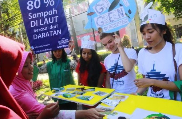 Berdasarkan data yang dihimpun dari open data Jabar menujukan, Kota Bandung berada diperingkat pertama sebagai Kota penghasil sampah terbanyak di Jawa Barat.