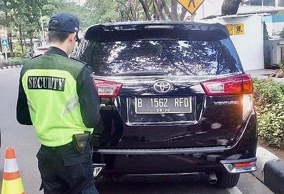Korps Lalu Lintas (Korlantas) Polri akan menerbitkan pelat nomer rahasia bagi para pejabat kendaraan dinas milik pejabat