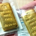 Setelah mengalami kenaikan Rp 2.000 per gram, Pada hari ini harga emas batangan ini tembus Rp 1.035.000 per gramnya.