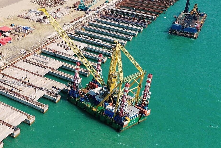 Tiga perusahaan BUMN yang bergerak di bidang kontruksi terlibat dalam pembangunan lima paket (Car Terminal Construction) Pelabuhan Patimban