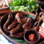 Lezatnya Ayam Goreng Manis, Bikin Nagih! (sumber foto: akun Instagram @eatjournal.bdg)