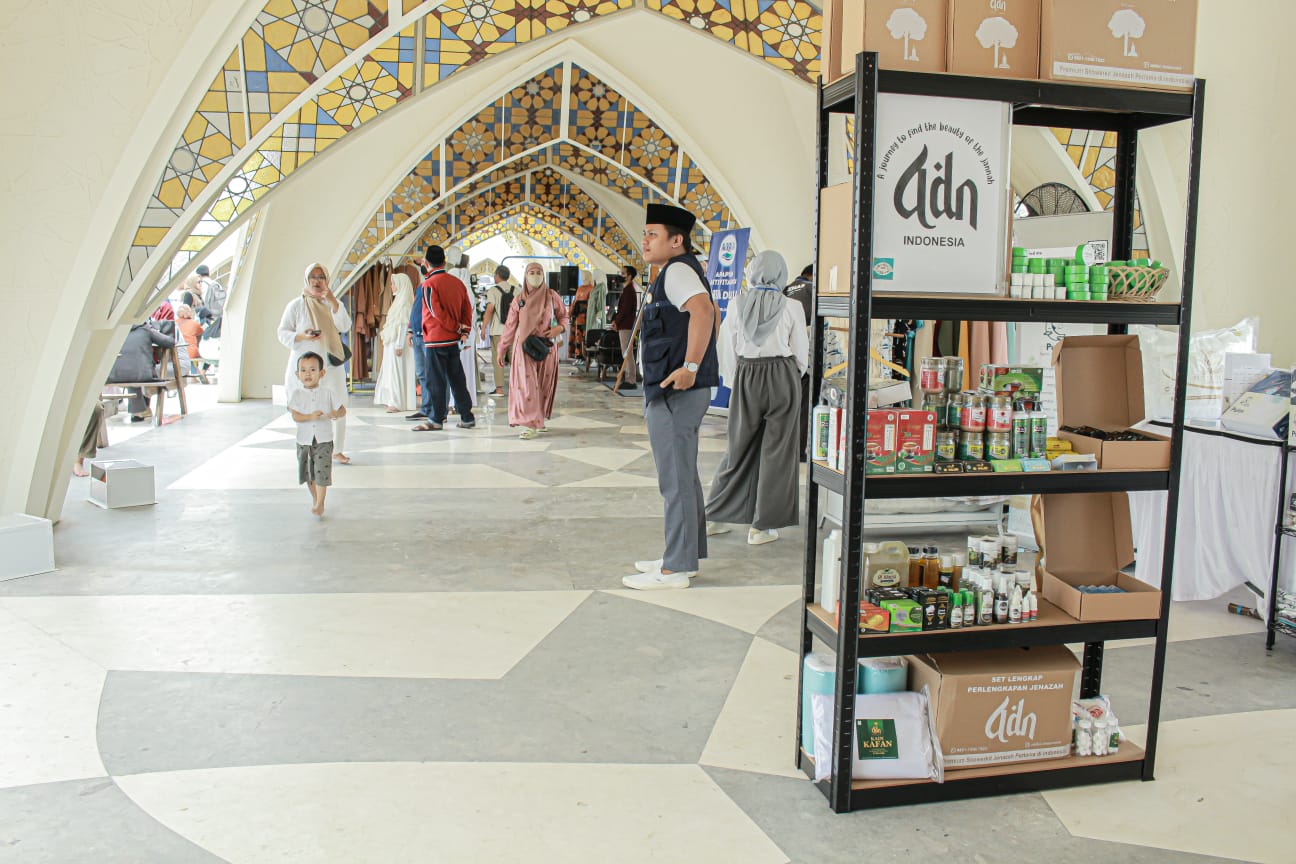 PKL di Kawasan Masjid Raya Al -Jabbar Terus Bertambah