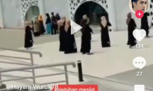Viral!! Beredar Video Sekelompok Emak-Emak Berjoget di Pelataran Masjid Al-Jabbar