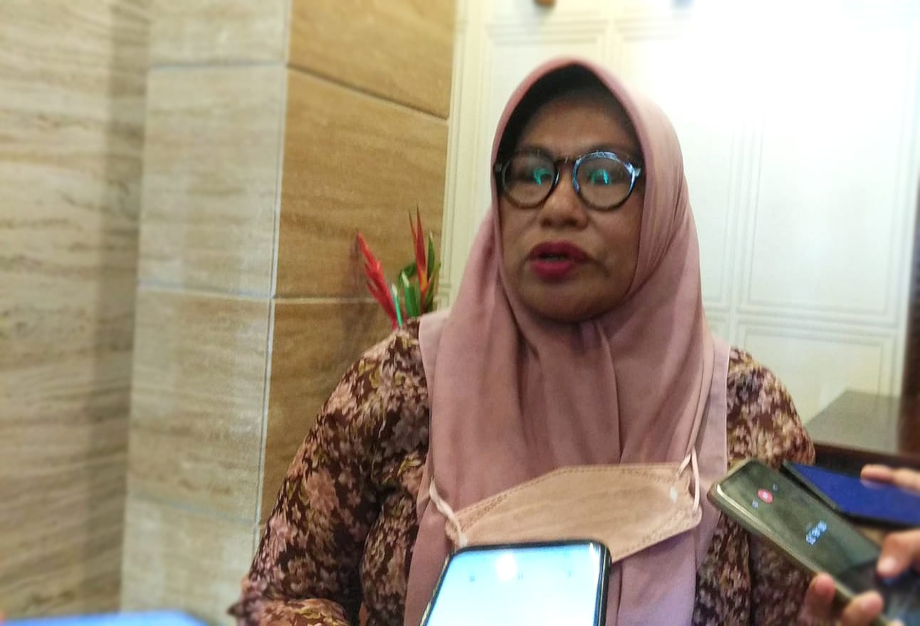 Sekretaris Daerah (Sekda) Kota Bogor, Syarifah Sofiyah saat menjelaskan menganai masih banyaknya warga Kota Bagor yang BAB sembarangan. (YUDHA PRANANDA/JABAR EKSPRES)