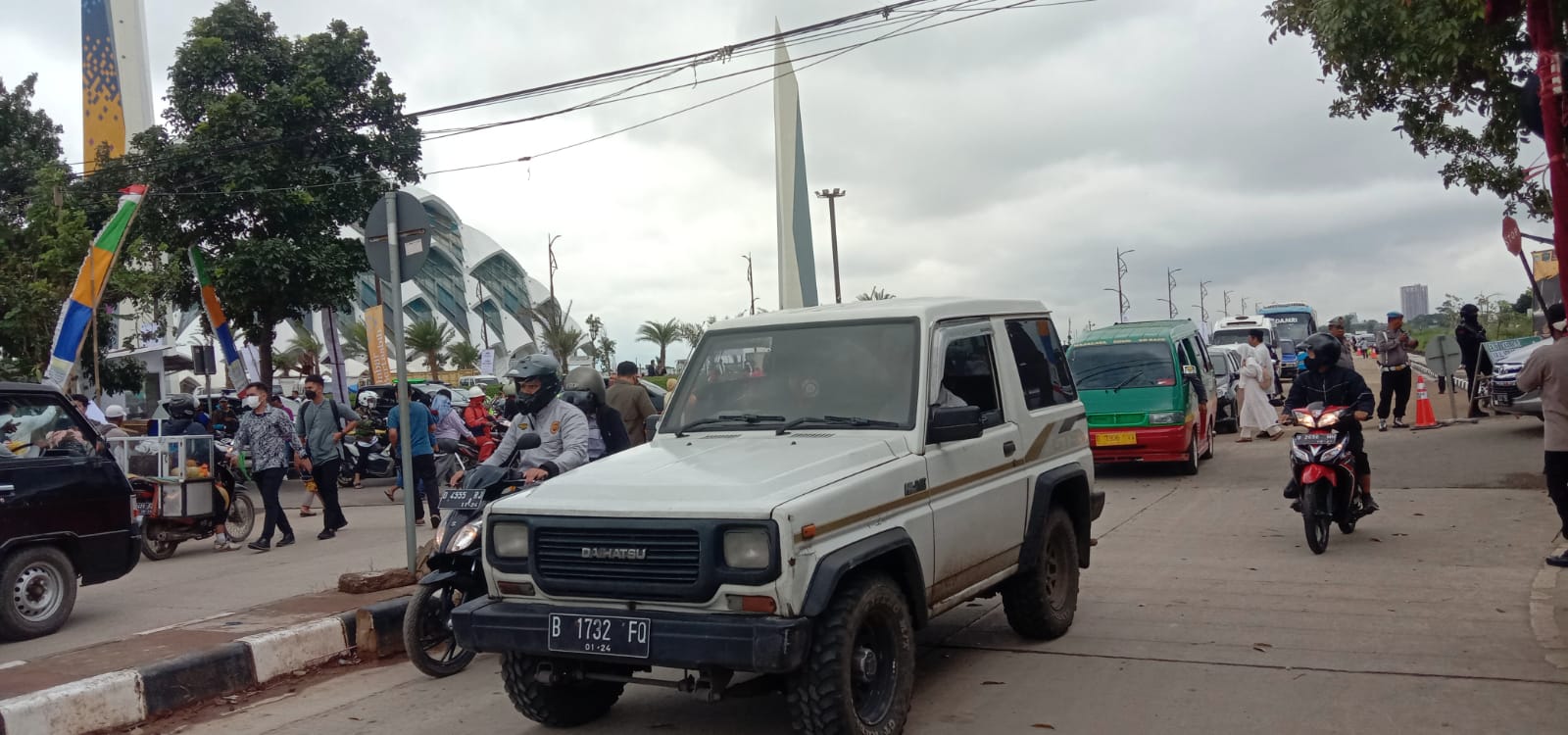 Antisipasi Kemacetan di Kawasan Masjid Raya Al-Jabbar, Pemprov Bakal Rekayasa Lalu Lintas