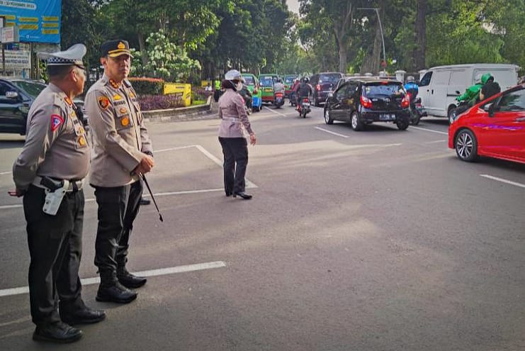kondisi arus lalu lintas di Kota Bogor khsusnya di jalur wisata terbilang cukup ramau. Terlebih memasuki waktu liburan