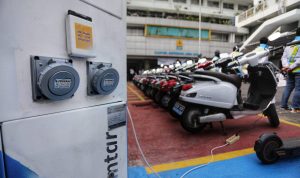 Bagi masyarakat yang ingin membeli kendaraan listrik, baik mobil atau motor, pemerintah berencana akan memberikan subsidi pada awal Februari
