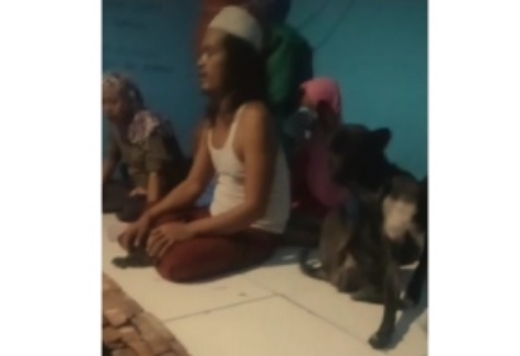 Tangkapan layar video diduga ritual yang diajarkanaliran sesat di Tangerang, Banten.