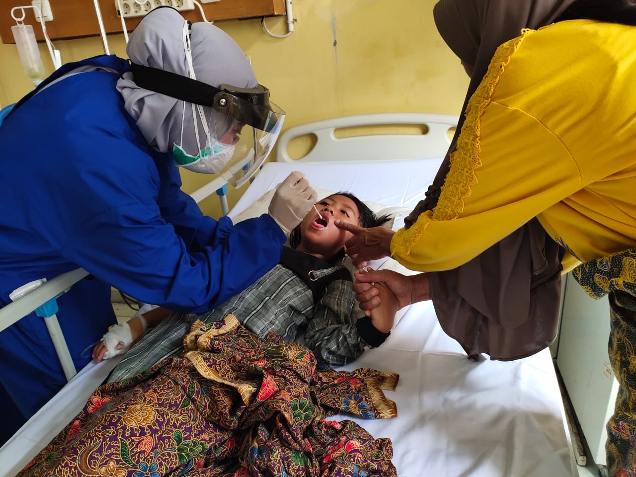 Salah seorang pasien pengidap difteri di Kabupaten Garut. (DOK/DINKES JABAR)