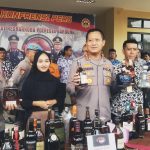 Polresta Bandung Tangkap Dua Peracik dan Pengedar Miras Palsu