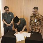 BPJS Ketenagakerjaan Kantor Cabang Bandung Soekarno Hatta bersama dengan Bupati Bandung, H. M Dadang Supriatna menandatangani MoU mengenai Perlindungan Jaminan Sosial Ketenagakerjaan untuk para pekerja di Kabupaten Bandung.