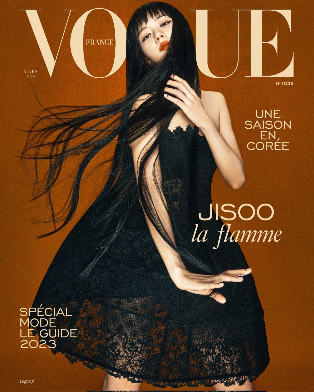 Jisoo Menjadi Bintang Sampul Majalah Vogue France edisi Maret 2023