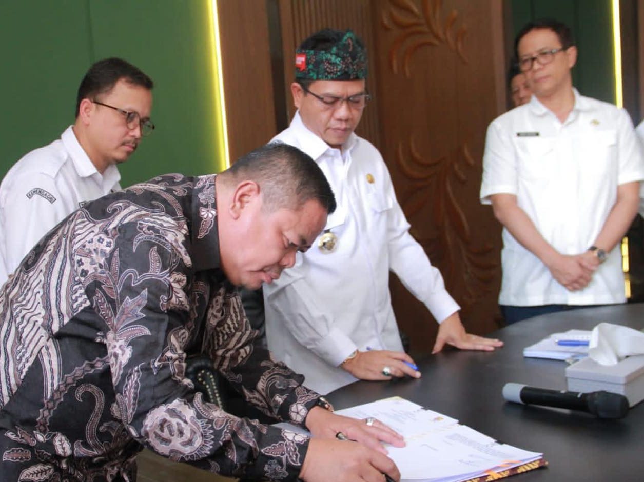 Pemerintah Daerah Kabupaten Bandung (Pemkab) berencana akan segera melakukan revitalisasi Pasar Banjaran dengan alokasikan Rp 125 miliar