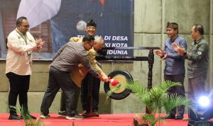 Sekda Provinsi Jawa Barat, Setiawan Wangsaatmaja saat membuka Jawa Barat Unggul melalui Desa Mandiri & Percaya Diri, Kamis (23/2).