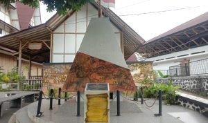 IKON KOTA: Teras Sunda Cibiru di Jalan AH Nasution, Cipadung, Cibiru, Kota Bandung menjadi wadah pemuda Kota Bandung untuk mengekpresikan seni budaya Sunda. (FAHMINAH/JABAR EKSPRES)