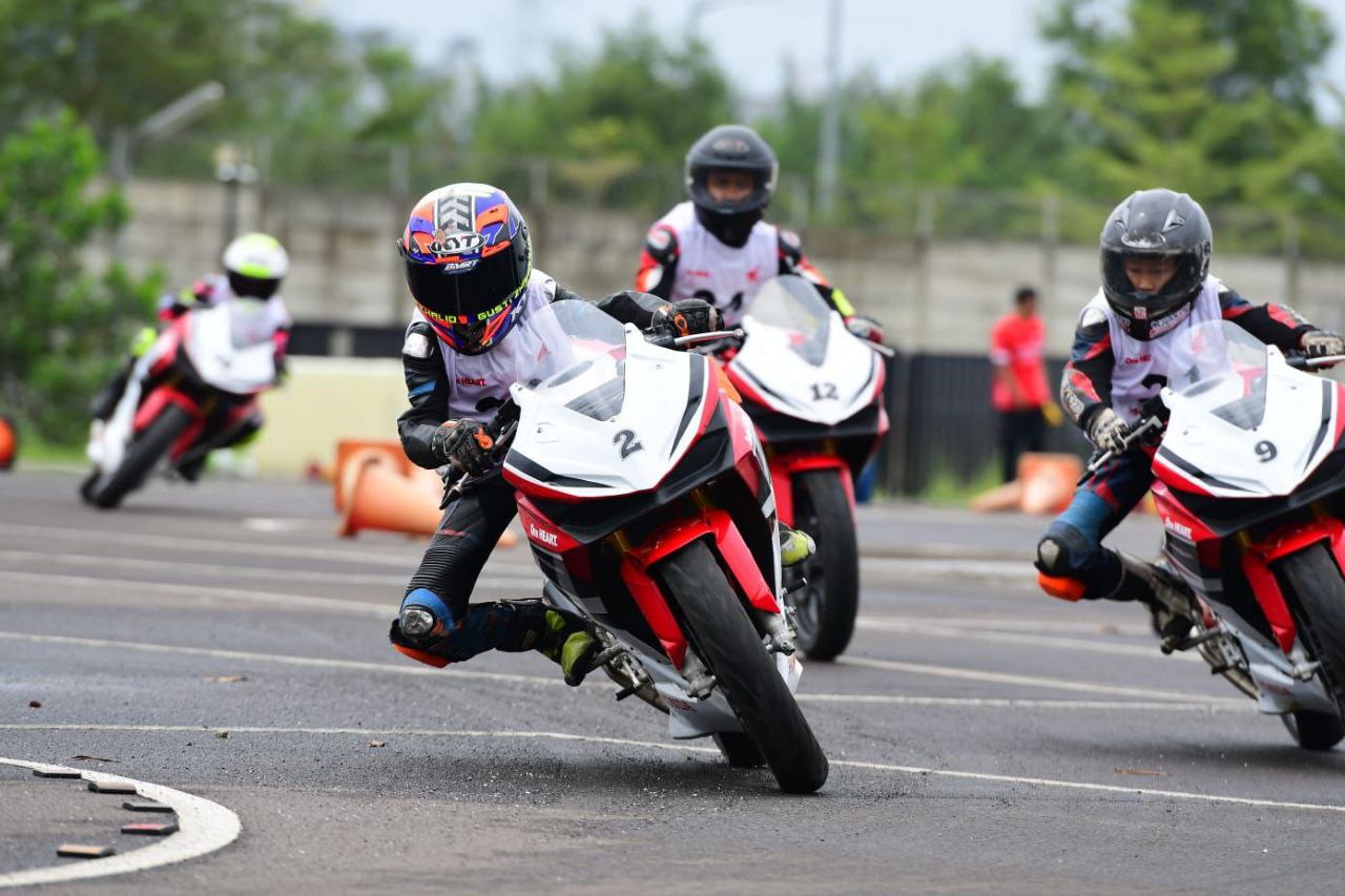 Kejar Mimpi di Dunia Balap, Puluhan Pebalap Muda Ikuti Seleksi Astra Honda Racing School