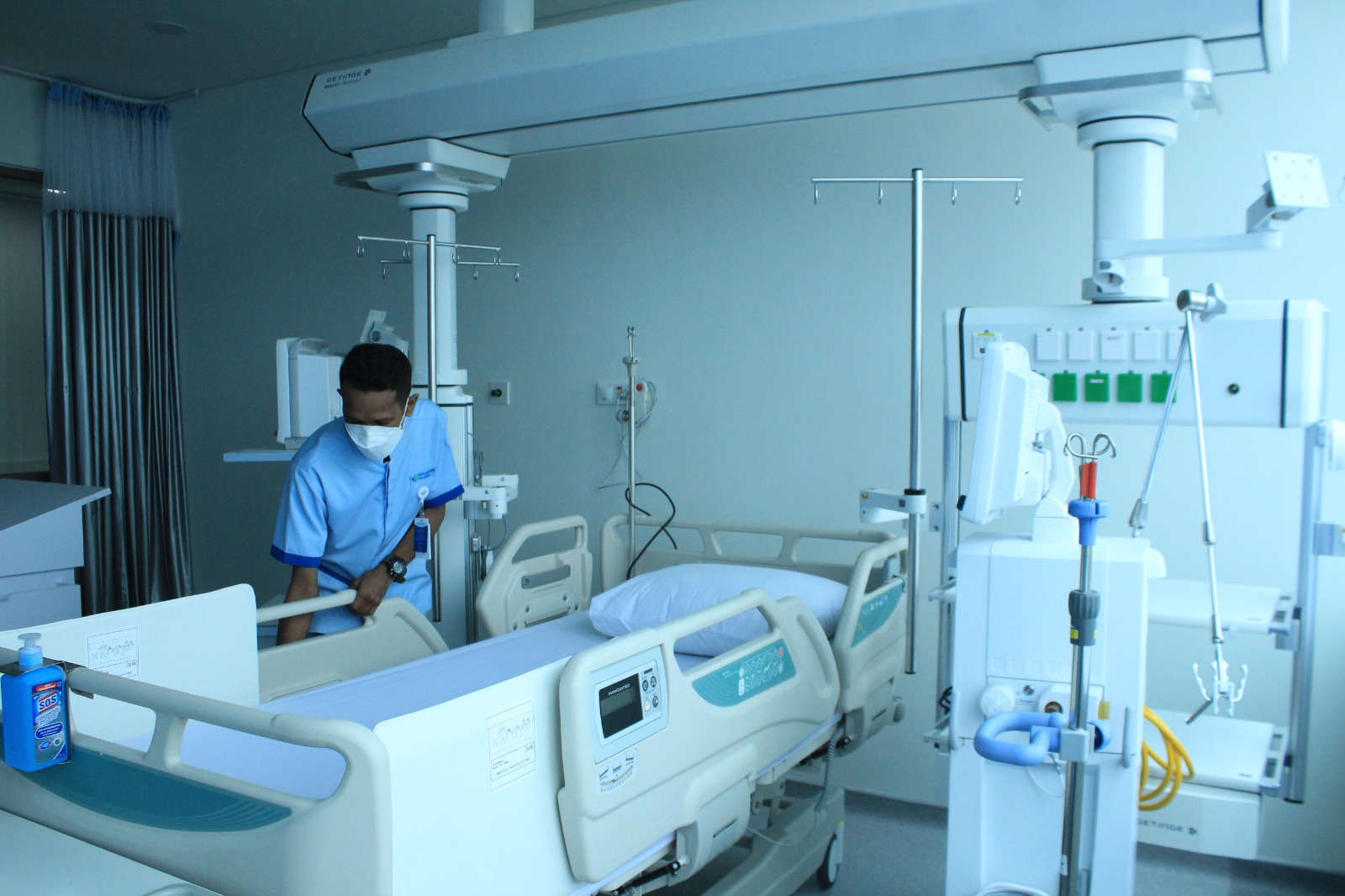 CANGGIH: Ruangan dan peralatan medis yang ada di RS Mayapada Kota Bandung. RS itu berkonsep green hospital. (HENDRIK MUCHLISON/JABAR EKSPRES)