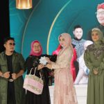Ajang Indonesia Hijab Walk (IHW), Brand Biyantie berkolaborasi dengan Fashion Designer, Kursien Karzai menampilkan delapan karya tas terbaru.