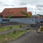 TEMPAT BERMAIN ANAK: Ciko Arena 1 merupakan salah satu ruang publik yang ada di Kota Bandung yang masih digemari masyarakat. (HENDRIK MUCHLISON/JABAR EKSPRES)