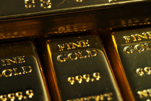 Harga emas Antam batangan pada perdagangan hari ini Sabtu, 25 Maret 2023 mengalami penurunan hingga Rp7 ribu per gram. Logammulia.com.