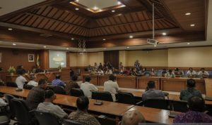 Focus Group Discussion (FGD) terkait sistem kerja sama pemerintah pusat, provinsi dan Kabupaten/kota dalam menjalankan kewenangan pelaksanaan pengelolaan sumber daya air di Badung. ANTARA/HO-Diskominfo Badung