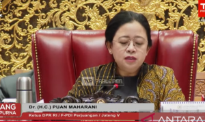 Ketua DPR RI Puan Maharani. Parlemen menyetujui pengesahan UU Ciptaker. ANTARA/Martha Herlinawati Simanjuntak