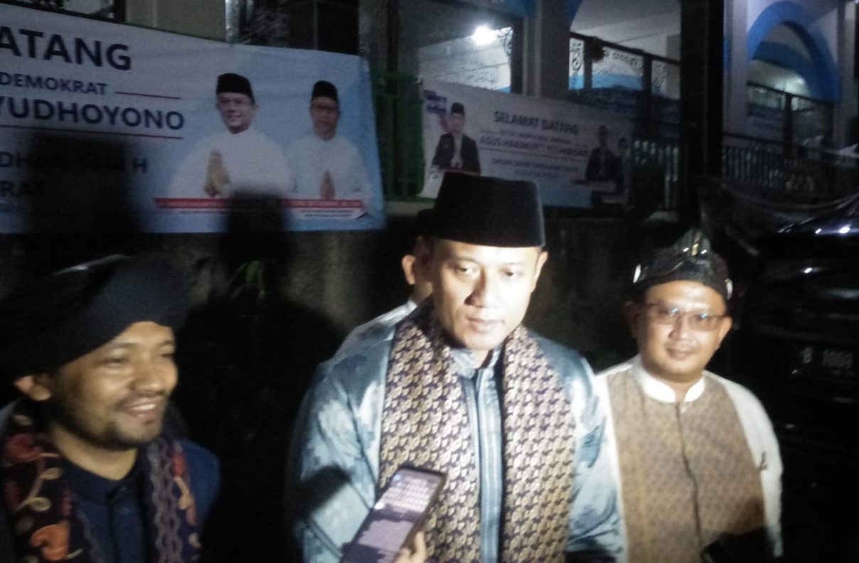 Wacana koalisi besar yang digagas oleh Ketua Umum Partai Golkar Airlangga Hartarto mendapat tanggapan dari Ketua Umum Partai Demokrat AHY