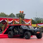 Prabowo Subianto Terima Penghargaan Warga Kehormatan Kopasgat TNI AU