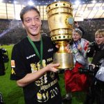 Mesut Ozil Umumkan Pensiun Dari Dunia Sepak Bola, Melalui Akun Instagram Miliknya! (Instagram: @m10_official)