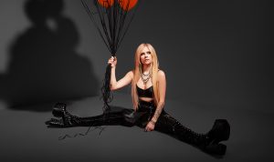 Batal Nikah dan Cerai Dua Kali, Avril Lavigne kini Mesra dengan Tyga