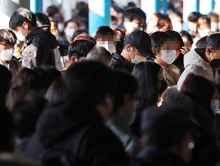 Korea Selatan Mencabut Penggunaan Masker di Transportasi Umum!
