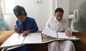 Tuna netra di Kota Cimahi dan sekitarnya dihadiahi mushaf Al-Qur'an dengan digital braille / IST