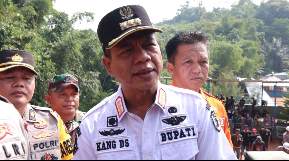 Bupati Bandung Koordinasi dengan BBWS Citarum Untuk Segera Lakukan Pengerukan Untuk Menanggulangi Persoalan Banjir di Kabupaten Bandung. Foto Agi Jabarekspres