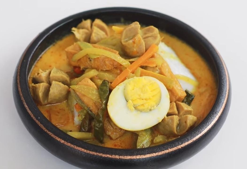 Menu Lebaran Wajib! Resep Ketupat Sayur Baso Praktis, Lengkap