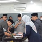 Plt Bupati Bogor Iwan Setiawan saat melantik eselon III dan IV di Gedung Serbaguna, Cibinong. (Sandika Fadilah/Jabarekspres.com)