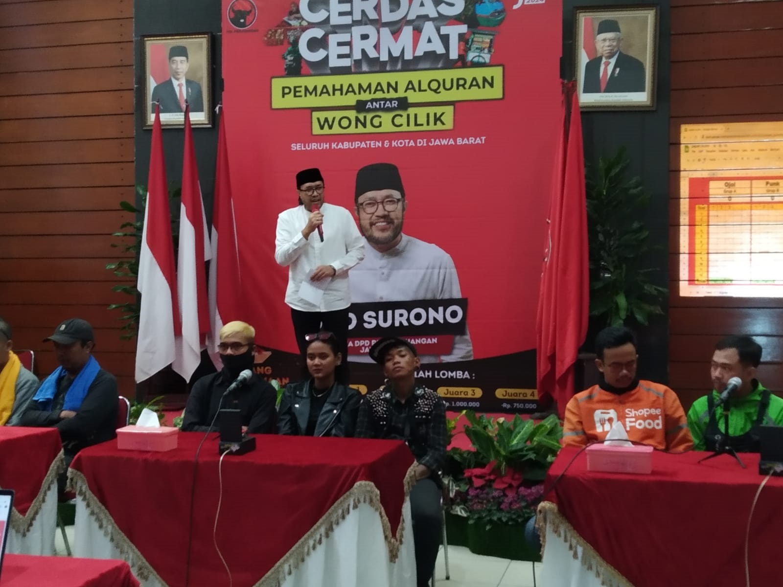 DPD PDI Perjuangan Jabar memanfaatkan momentum Ramadan dengan mengajak Wong Cilik adu pintar pemahaman Alquran.