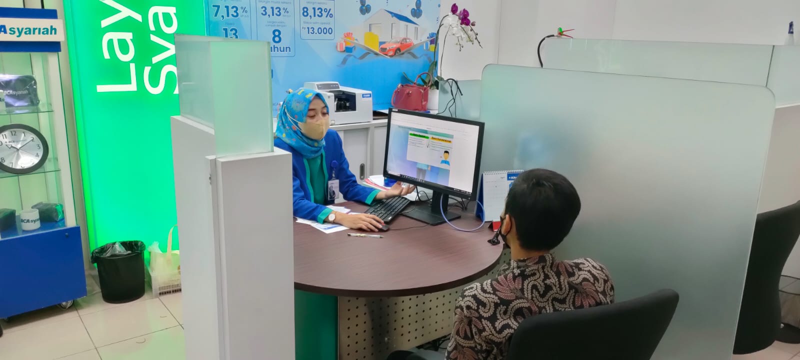 BCA Syariah buka cabang di Kota Cimahi, Jawa Barat guna memberikan pelayanan perbankan inklusi layanan perbankan syariah.
