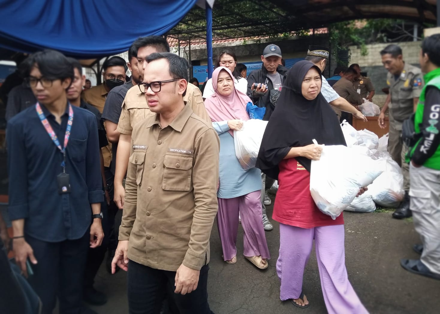 Wali Kota Bogor Bima Arya usai membuka OPM Kepokmas 2023 di Kantor Kecamatan Tanah Sareal, Selasa (11/4). (Yudha Prananda / Jabar Ekspres)